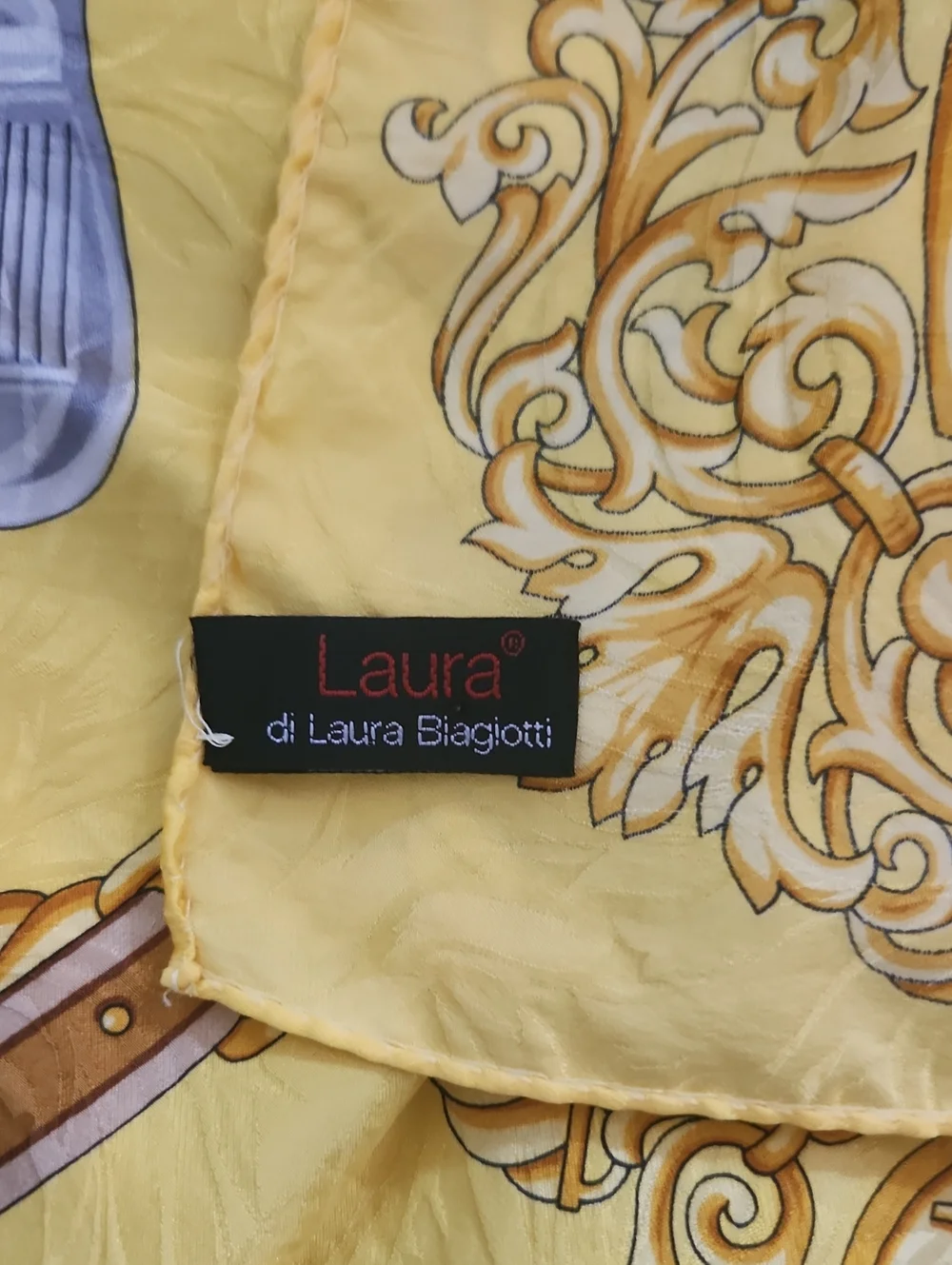 Laura Biagiotti 100% silk